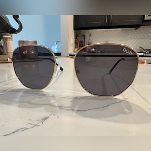 Quay big time polarized sunglasses